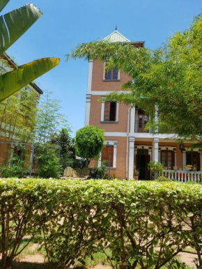  Meva Guesthouse  Антананариву